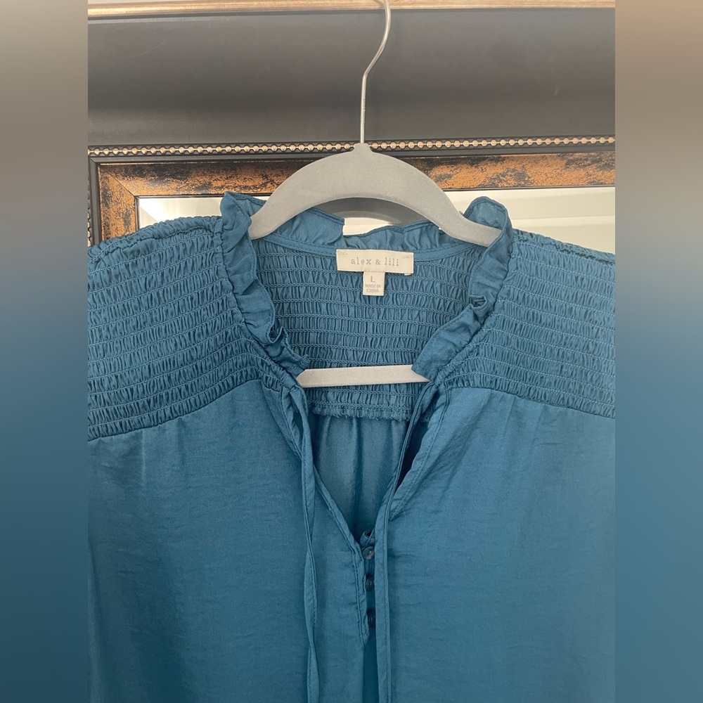 ALEX & LILI Teal Sleeveless Blouse - Picture 3 of 3